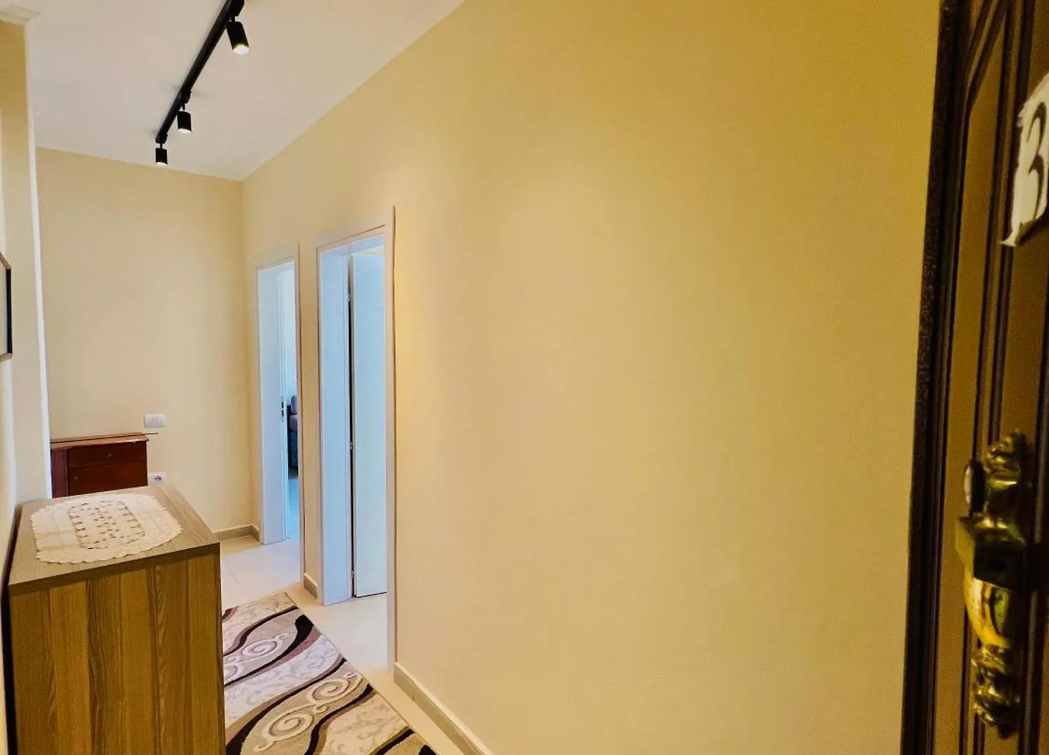 N&E Apartment In Durrës