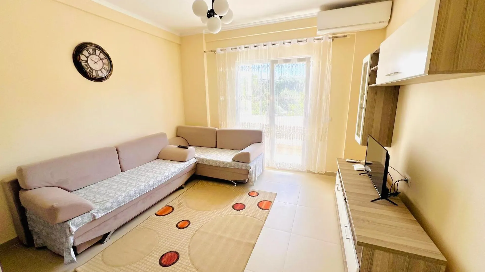 N&E Apartment In Durrës